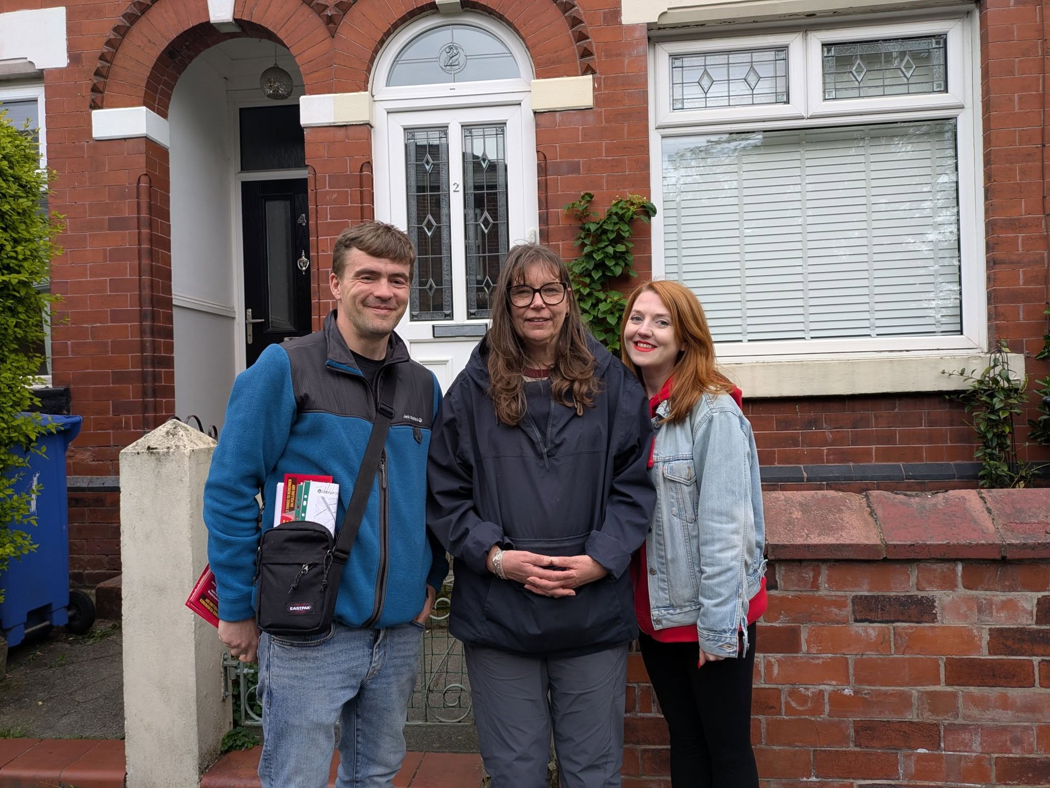 💔 Thank you Sue for everything you have done for the residents of Manor, last night's result was not what you deserved. 

Laura and I will continue to fight for all of our residents and ensure that all of the improvements we have been fighting for are completed. With the new play equipment at Woodbank still confirmed to be in before the summer holidays, the road safety improvements across the ward and supporting all of our community groups get the support they need. 

🌹 Thank you to everyone who