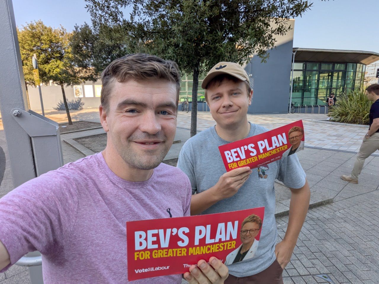 This morning @[61575264450717:2048:Callum Walmsley, Labour Party] and I were at Stockport Train Station getting the message of @[100037978602360:2048:Bev Craig for Greater Manchester Mayor] plan for Greater Manchester to commuters. 

From free bus travel for 11-16 years to Bee Network Rail getting about our city region is one of the most important ways of unlocking all of our towns potential and more importantly the potential of all of our residents. 

On 30th July 2026 Vote Bev for Greater Manc