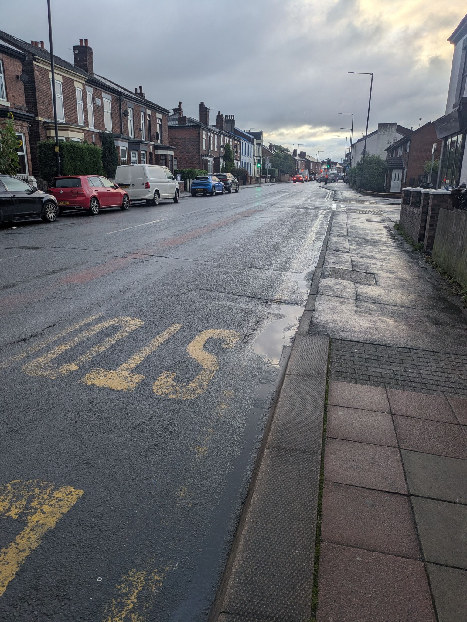 The crossing near the coop on Hall Street is currently taking up to 3 minutes to change. This has been logged as a fault with TFGM who will be out to repair. 

Please be careful